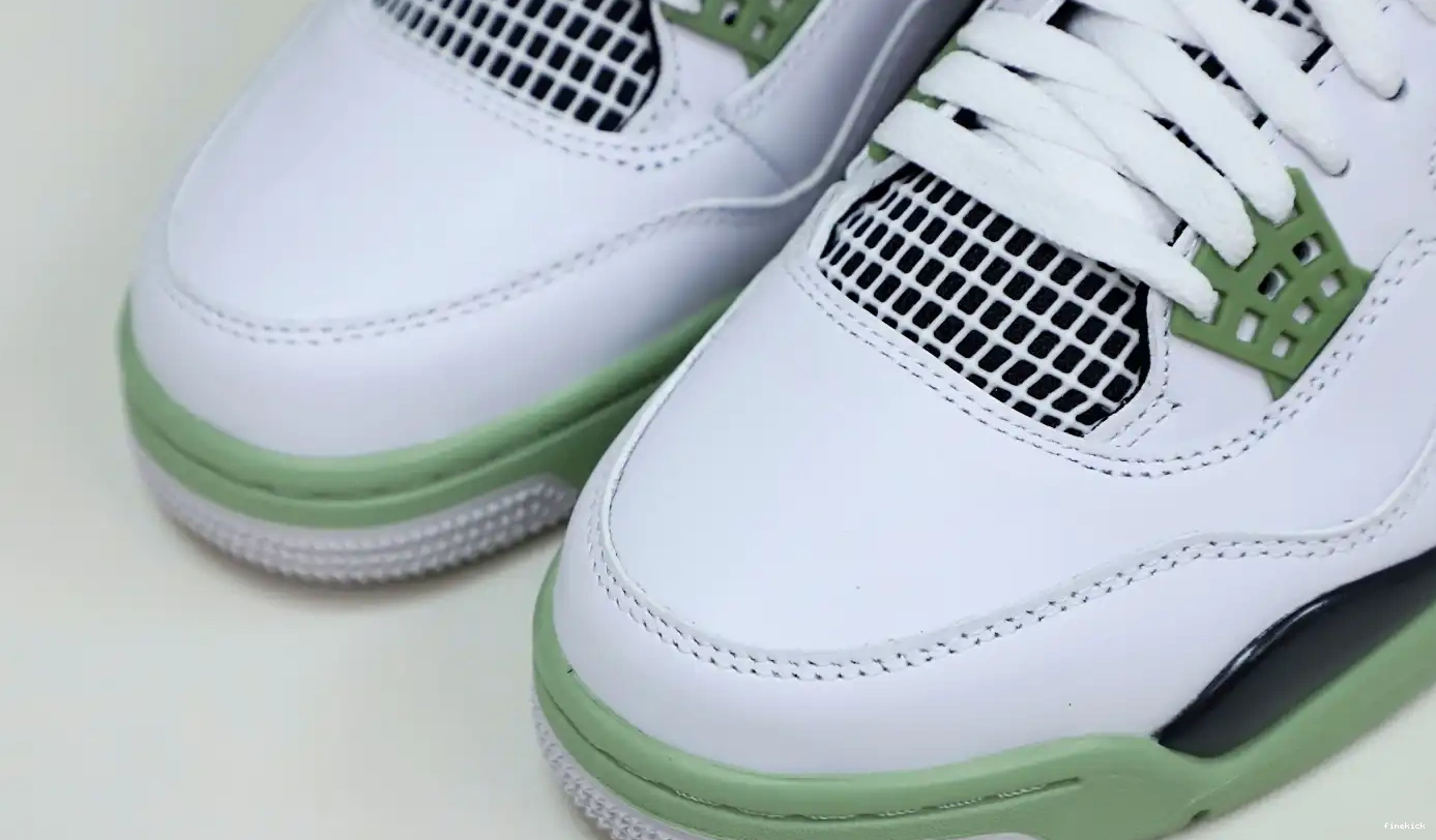 4 JORDAN AIR 